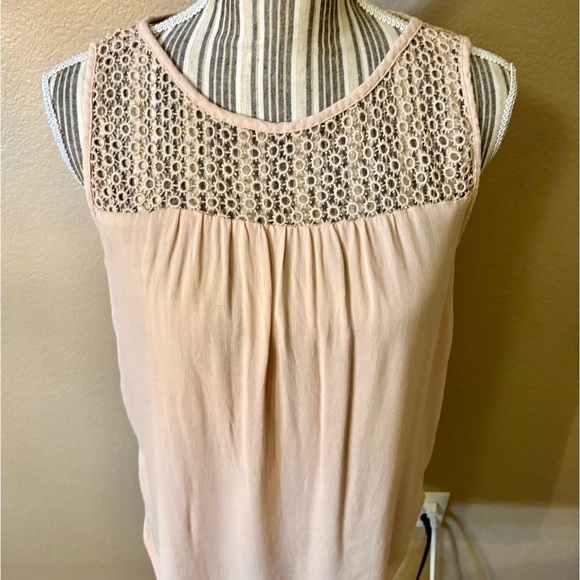 Zara Basic Top Medium Pale Pink Sleeveless Tunic Eyelets Trim Viscose Liteweight - Picture 2 of 14